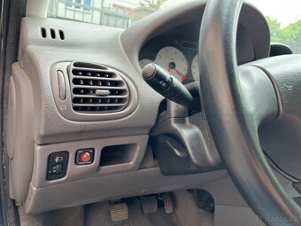 Peugeot 206 1,4i - 9