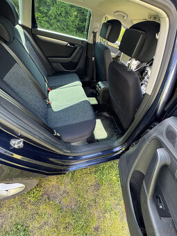 Volkswagen Passat B7 2.0 TDI, Combi, tažné - 9