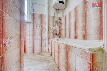 Pronájem bytu 1+1, 38 m², Plzeň, ul. Sladkovského - 9