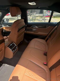 BMW 740d Xdrive 7L - 9