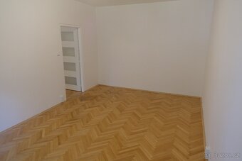 Prodej bytu 2+1 Bartošova čtvrt ve Zlíně - 9