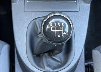 Volkswagen Touran 1.2TSi 77kw 7MÍST TEMPOMAT manuál 77 kw - 9
