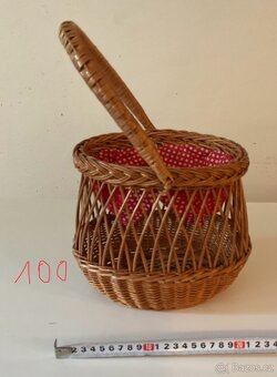 Proutěné košíky a kabelky - 9