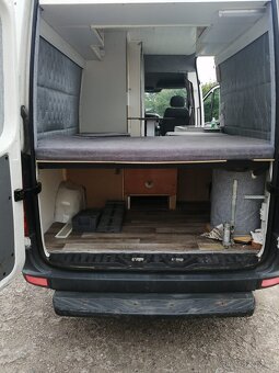 Prodám obytný automobil Volskwagen Crafter - 9