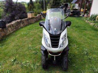 Peugeot METROPOLIS - 9