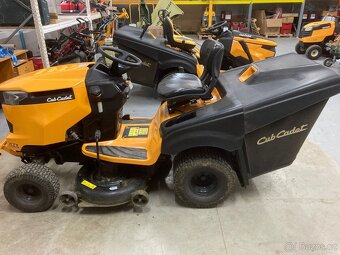 Traktor Cub Cadet XT1 OR106 - 9