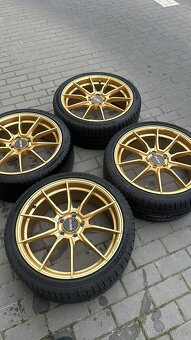 Motec mcr2 ultralight 5x112 r19 235/35/19 - 9