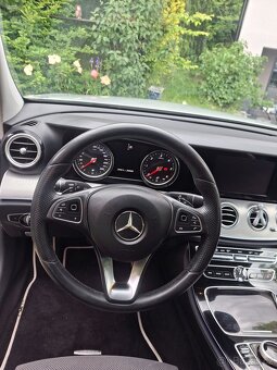 Mercedes Benz E 220D 143 Kw, 4MATIC - 9