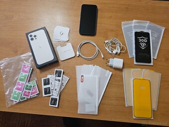 iPhone 13 Pro Max 256Gb Silver s bohatým příslušenstvím TOP - 9