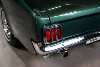 Ford Mustang Fastback z roku 1966 - 9