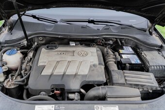 Volkswagen Passat B6 2.0 TDI 103kW Variant z ČR - 9