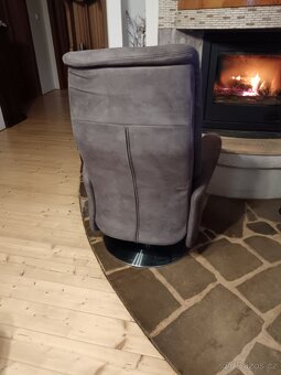 Otočné relaxační křeslo - 9