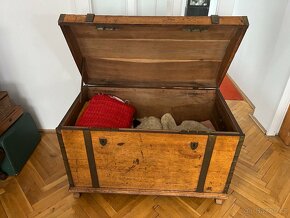 Skříňka vyřezávaná, Truhla, Zrcadlo - 9