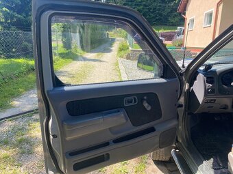 Nissan Navara D22 - 9