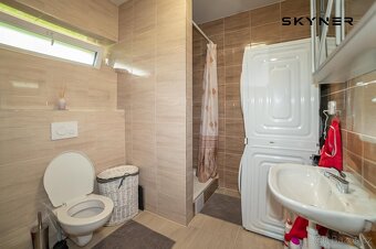 Exkluzivní pronájem novostavby RD 4+kk se zahradou a garáží, - 9