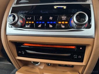 BMW Řada 7, 750i 4x4 1-MAJ DPH Výbava - 9