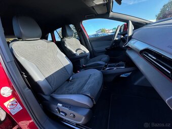VW ID.4 2025 Pure 125kw,matrix,tažné,kamera,tepelko,keyless - 9