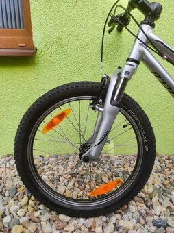 Značkové dětské kolo Specialized 20" (stříbrná) - 9