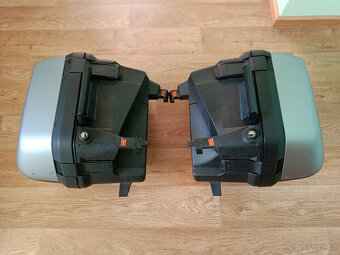 Moto Guzzi V100 Stelvio - 9