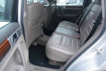 VW TOUAREG 3,0 TDI V6 - 9