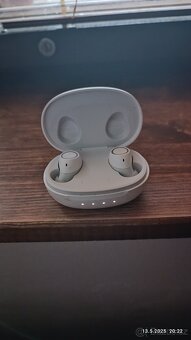 Sluchátka JBL Free ii - 9
