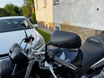 Honda Hornet 900, 2004 - 9