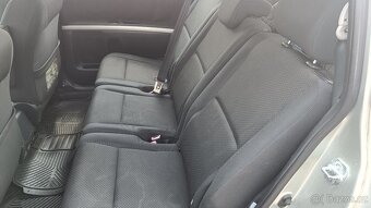 Corolla Verso 2.0 D4D 85 kW - 9