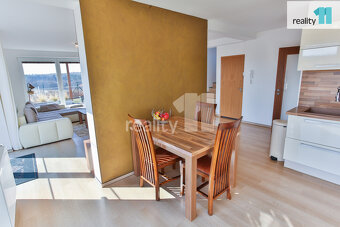 Prostorný dům 238 m2, 5+kk, pozemek 1269 m2, Radějovice, - 9