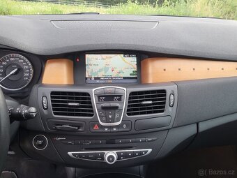Renault Laguna III 2.0dCi 127kW Initiale - tažné - 1.Majitel - 9