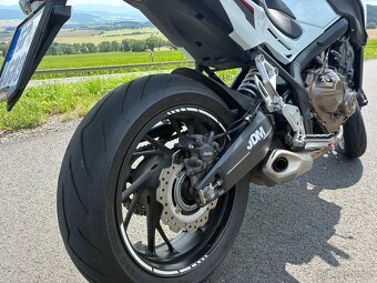 Honda CB650F - 9