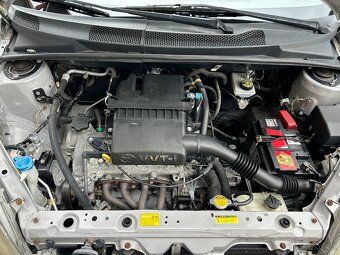 Toyota Yaris 1.0vvti bez koroze - 9