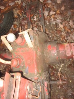 díly traktoru RS 09 - 9