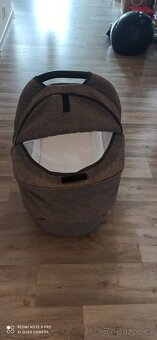 Kočárek zn. Largo (korby, sporťák, autosedačky) - 9