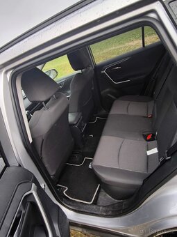 Toyota RAV4 Hybrid 4x4 - 9