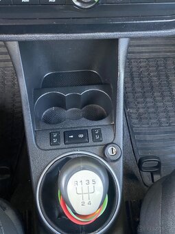Škoda Roomster 1.6i 77kw scout paket - 9