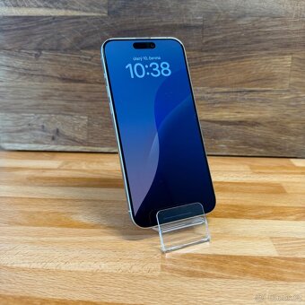 iPhone 15 Pro Max 256GB, bílý Titan (12 měsíců záruka) - 9