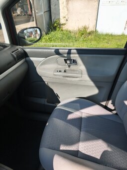 Ford galaxy - 9