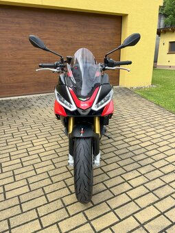 Aprilia Tuono V4 1100/RR - 9