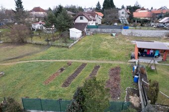 2038m2, Stavební pozemek, kompletně zasíťováno - 9