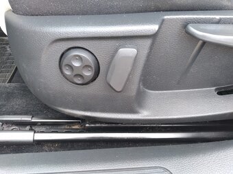 VOLKSWAGEN PASSAT CC 2.0 TDI DSG ČR - 9