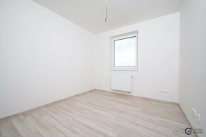 Prodej bytu 4+kk s terasou a krytým stáním, U Kasáren, Dašic - 9