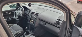 Volkswagen Touran Highline 1.6 tdi - 9