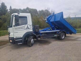 Mercedes Atego 1218 hákový nosič kontejnerů - 9