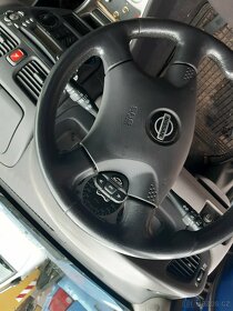 Nissan Almera N16 2002 1,5 1,8i - dily z vozu - 9