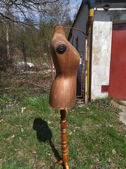 Krejčovská panna - figurína. - 9
