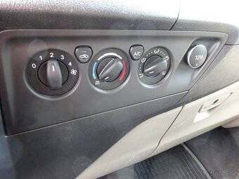 Ford Tournero Custom 2.2 TDCI r.v.2013 (92 kw) ČR 9.Míst - 9