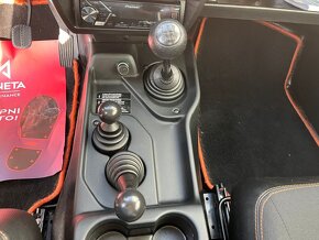 Lada Niva 1.7, 61kW, Urban, 4x4 - 9