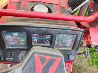 Japonský malotraktor Yanmar 1610d 4x4 s nakladačem - 9