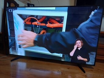 65" 4K Smart TV Samsung UE65RU7092 - úhlopříčka - 9