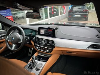 M550i xDrive 4.4 V8 TwinPower Turbo – 390 kW – TOP STAV - 9